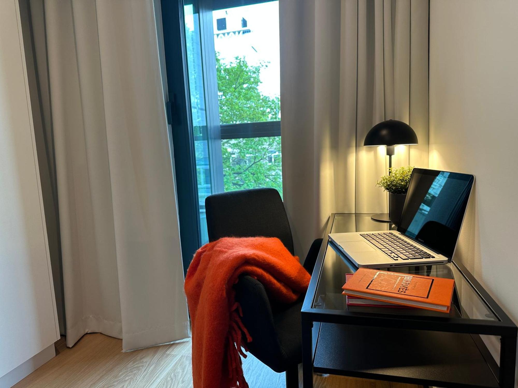 Butas Luxurious And Modern In Center With Parking By Renters Prestige *