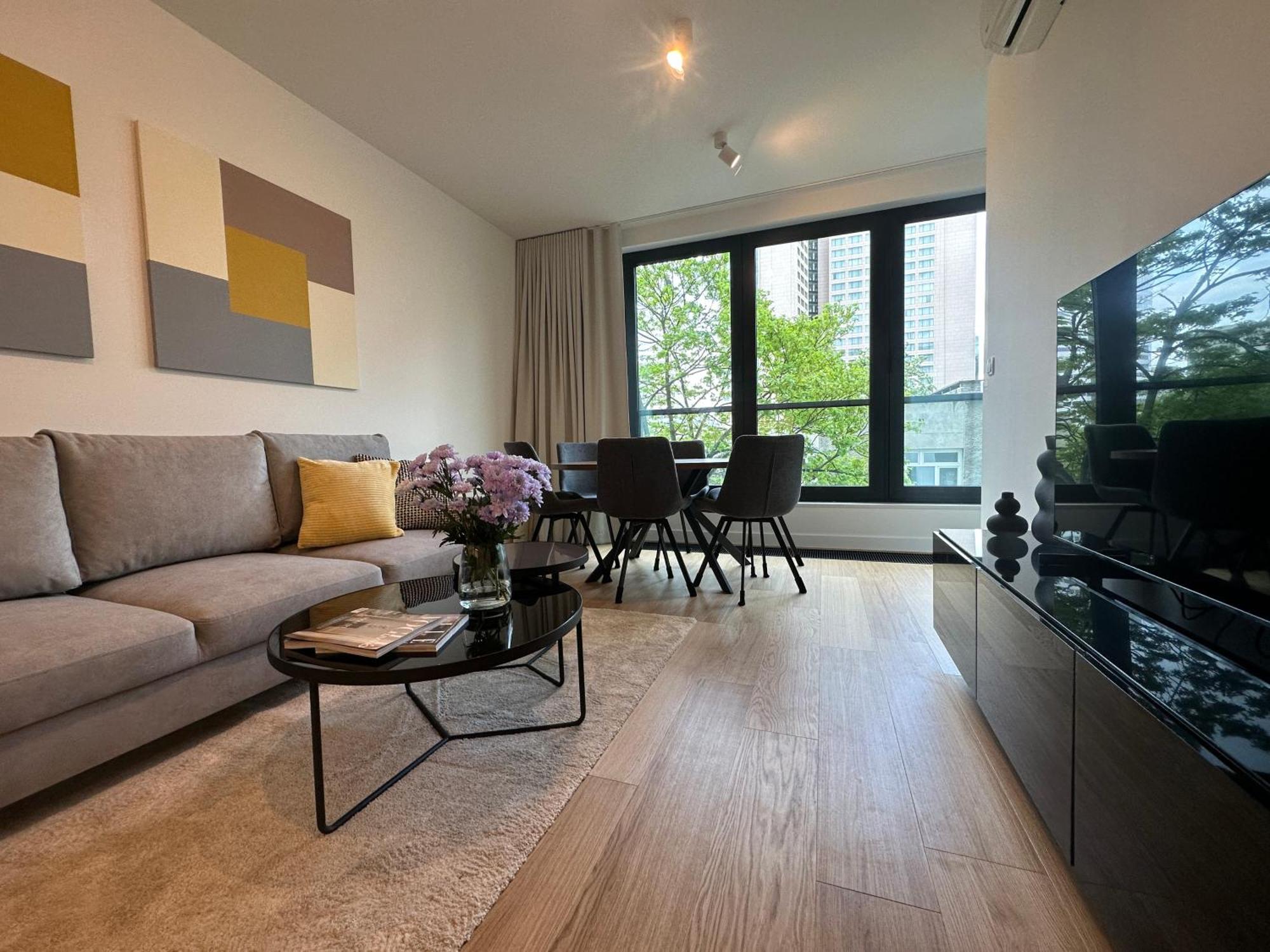 Luxurious And Modern In Center With Parking By Renters Prestige Butas *