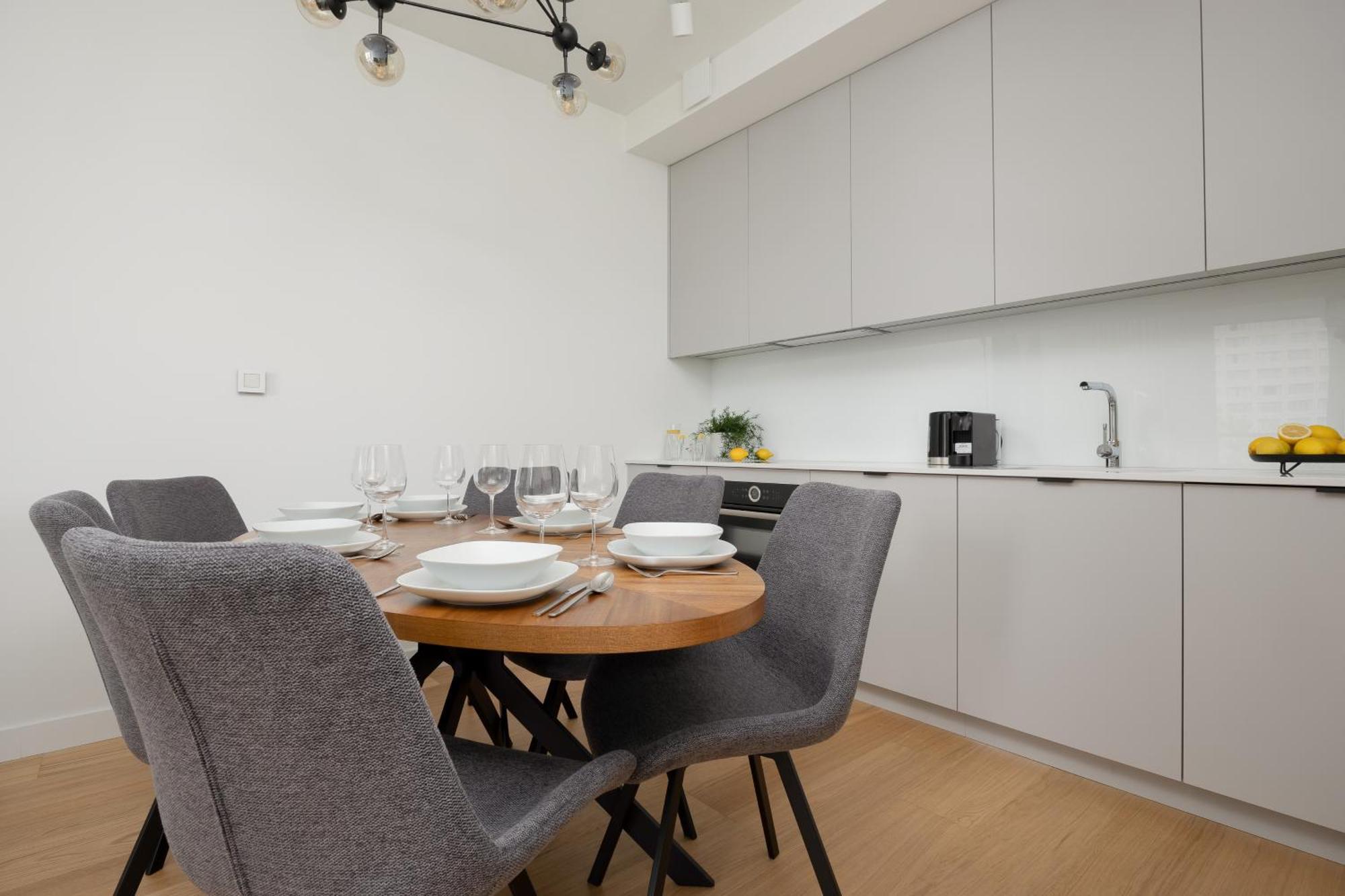 Luxurious And Modern In Center With Parking By Renters Prestige Butas *