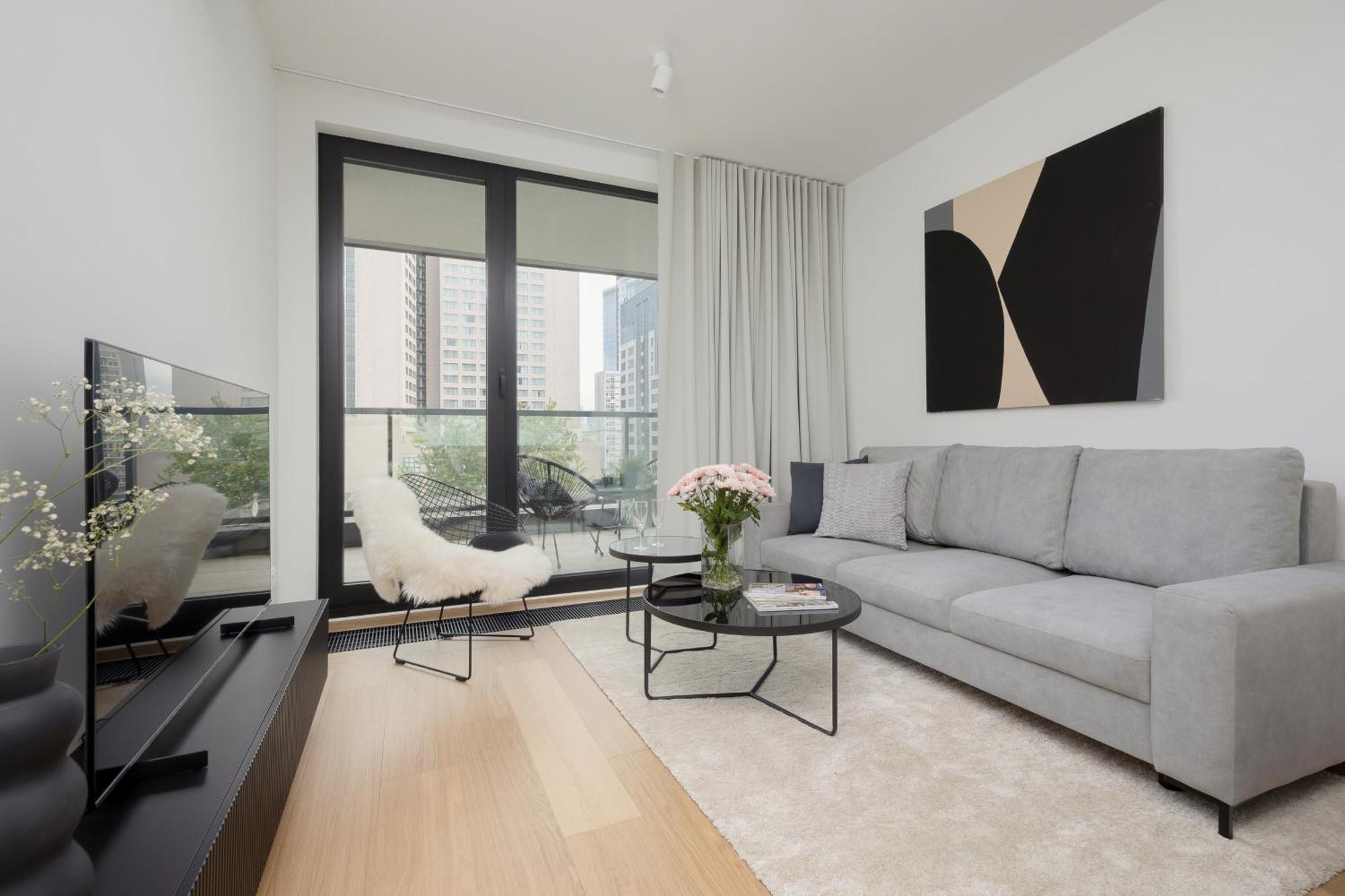Luxurious And Modern In Center With Parking By Renters Prestige Butas *
