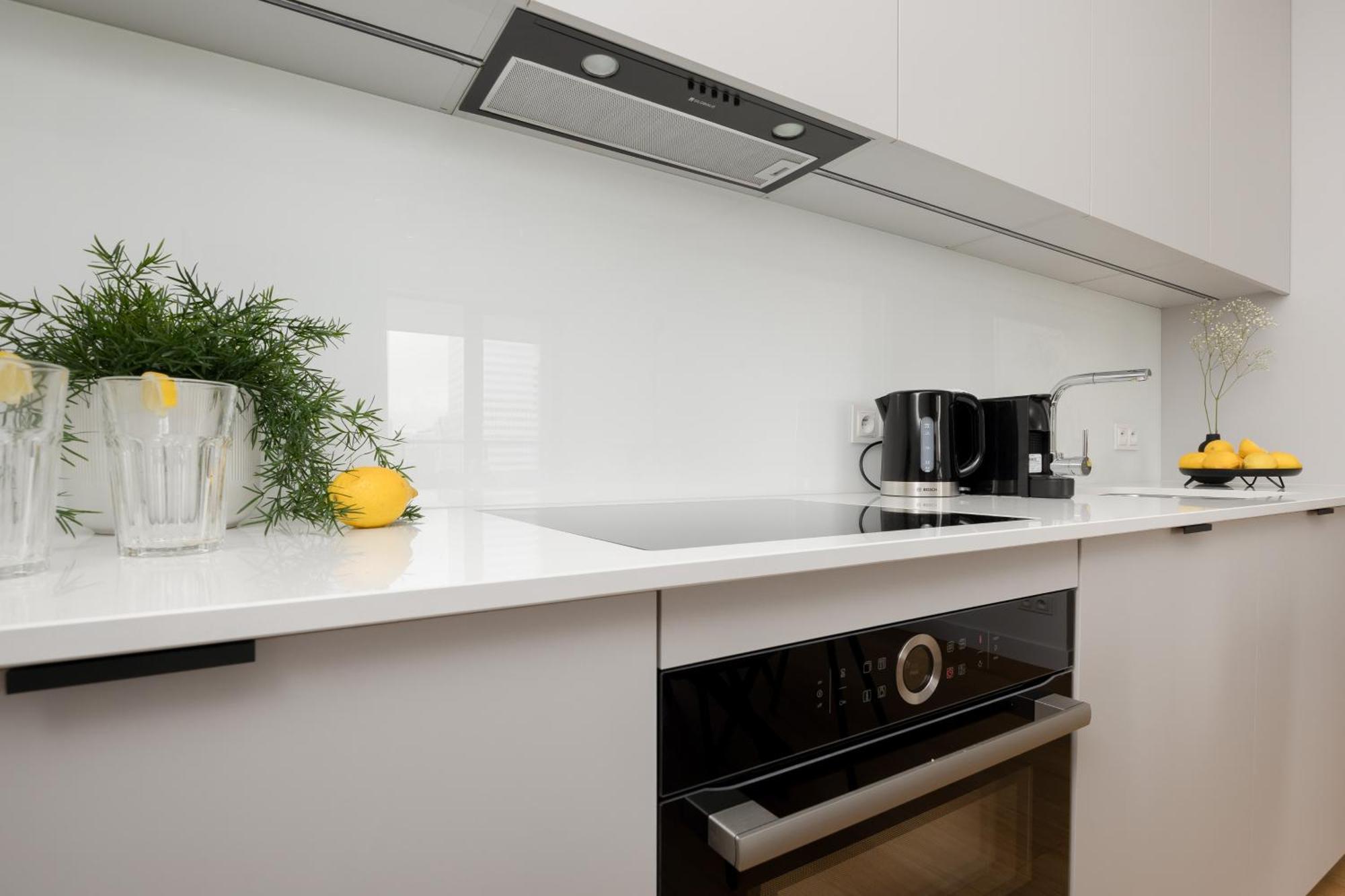 Luxurious And Modern In Center With Parking By Renters Prestige Butas Warsaw