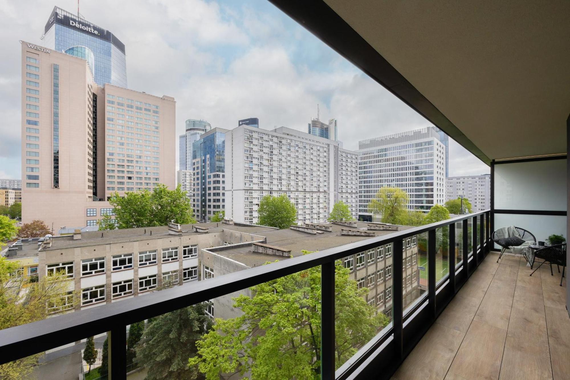 Butas Luxurious And Modern In Center With Parking By Renters Prestige *