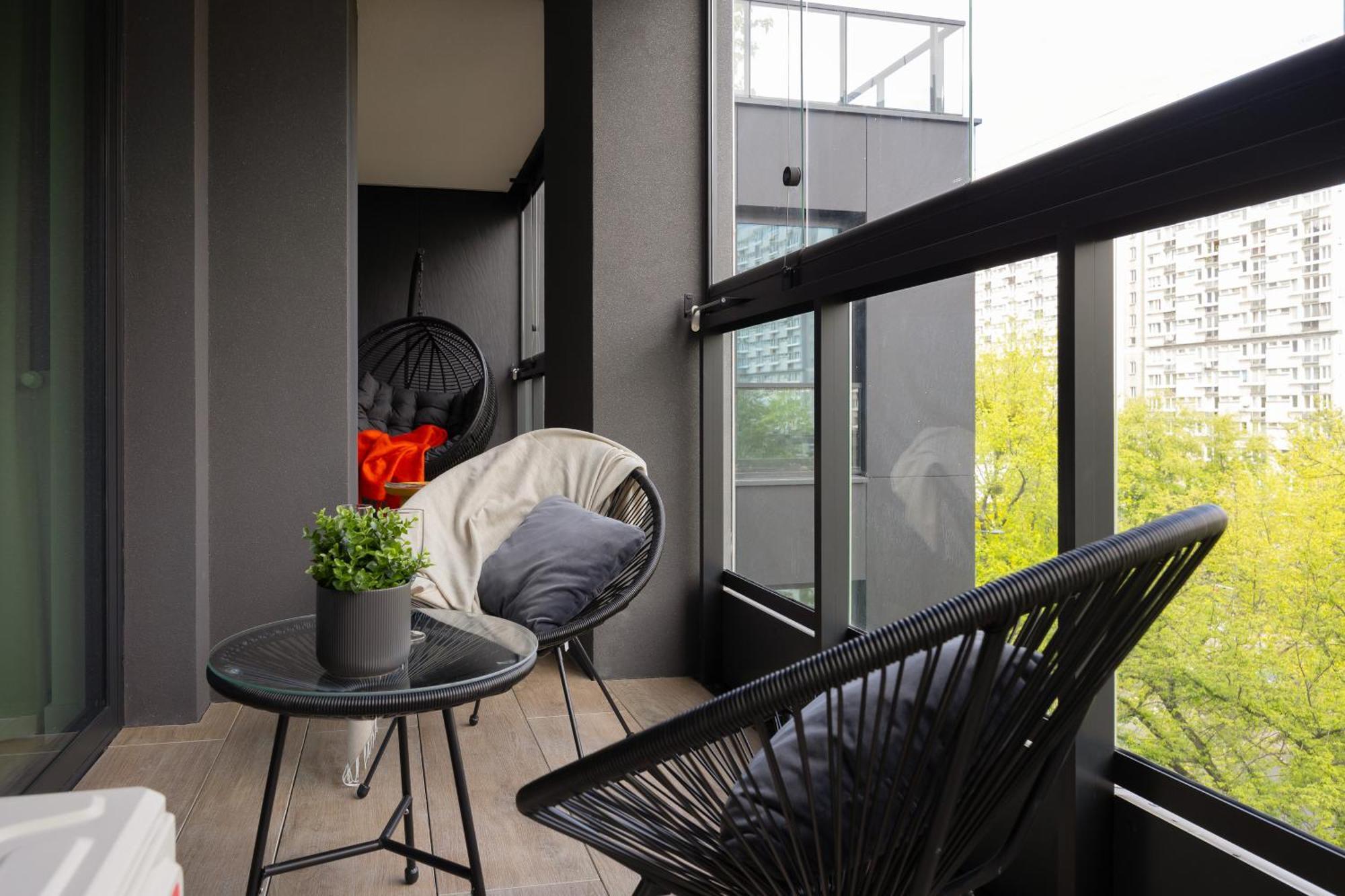 Butas Luxurious And Modern In Center With Parking By Renters Prestige *