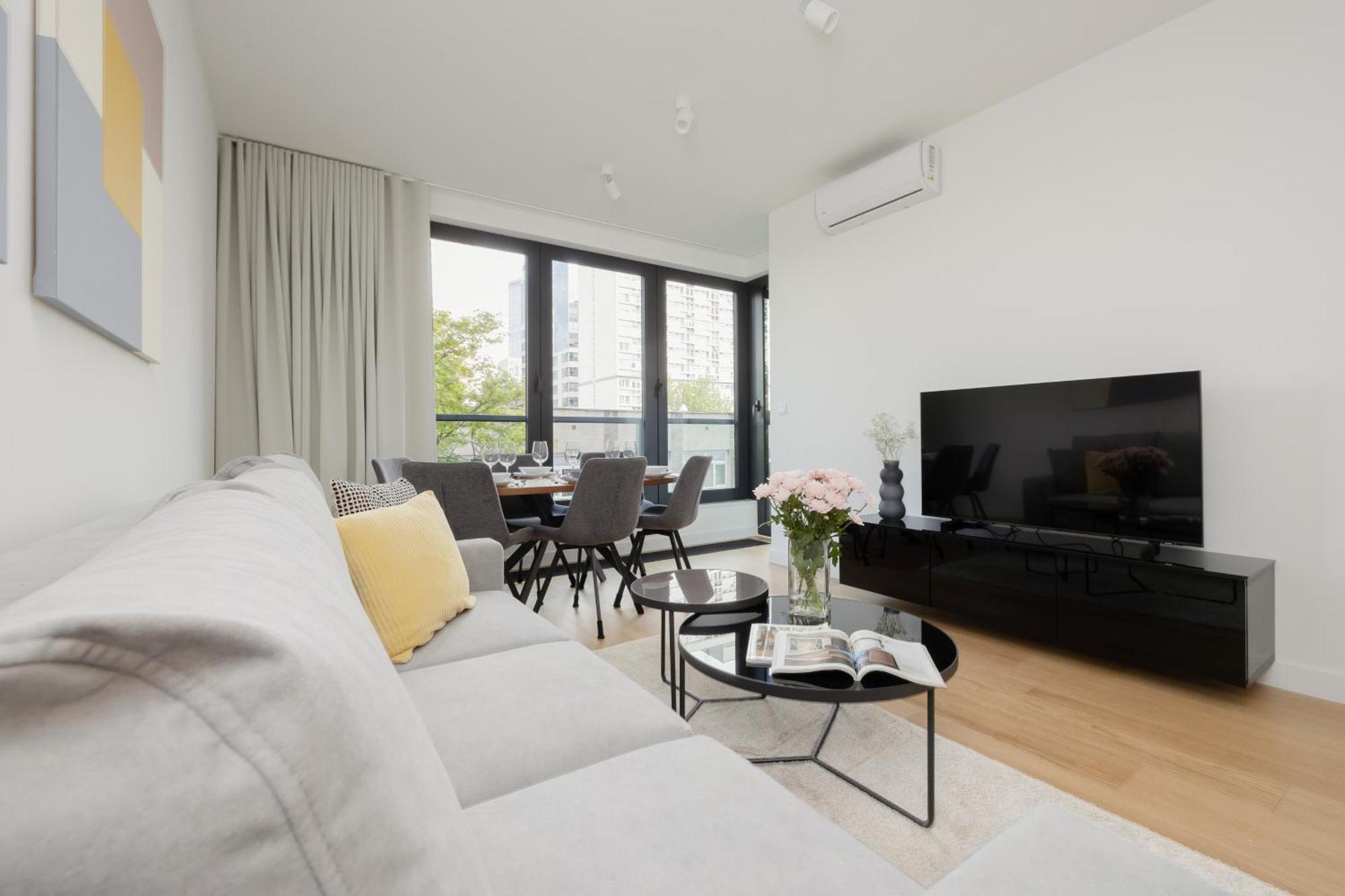 Luxurious And Modern In Center With Parking By Renters Prestige Butas Warsaw