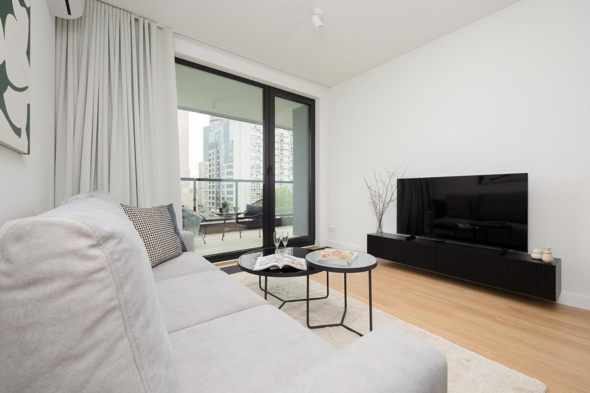 Luxurious And Modern In Center With Parking By Renters Prestige Butas