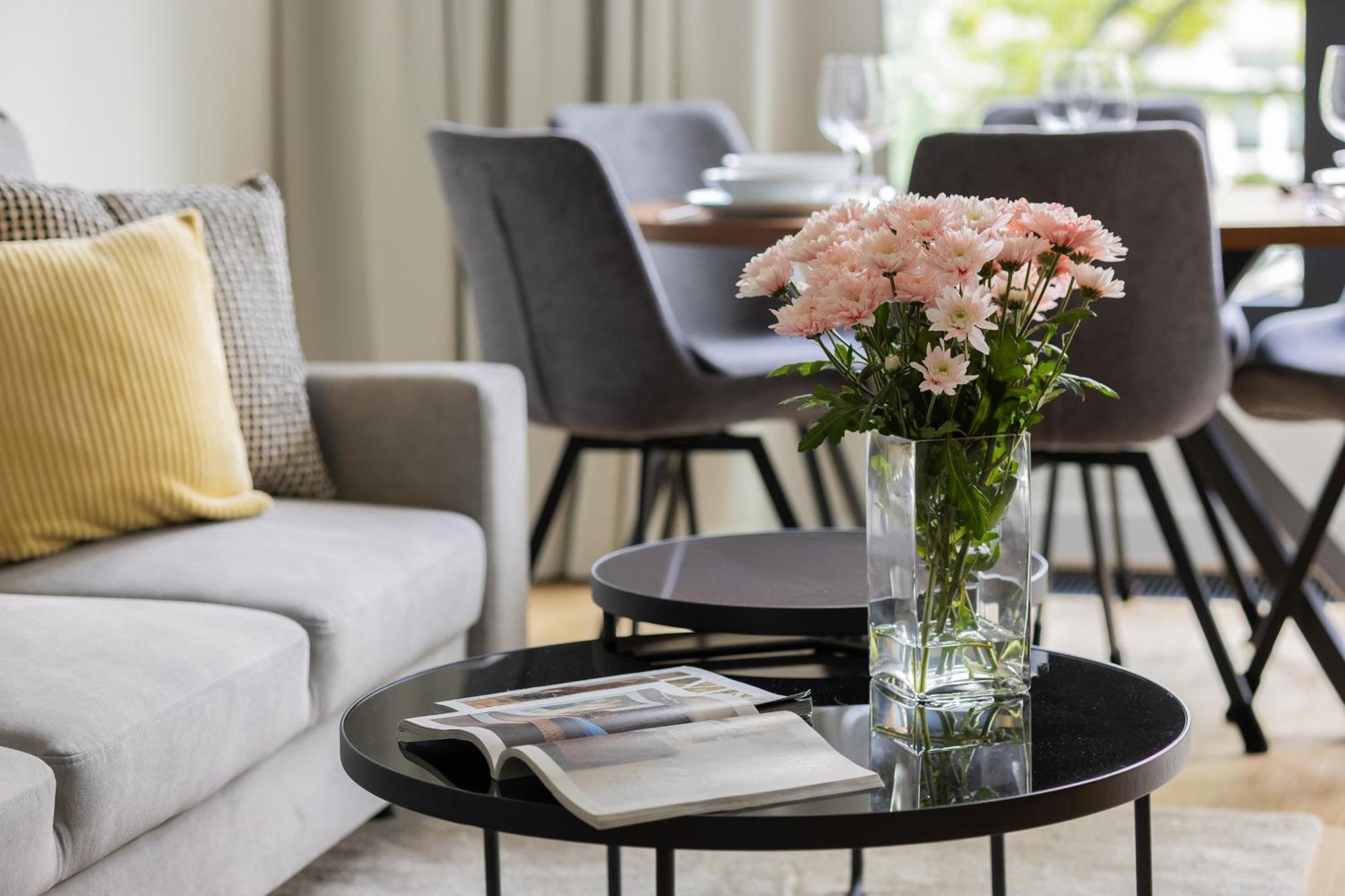 Butas Luxurious And Modern In Center With Parking By Renters Prestige *