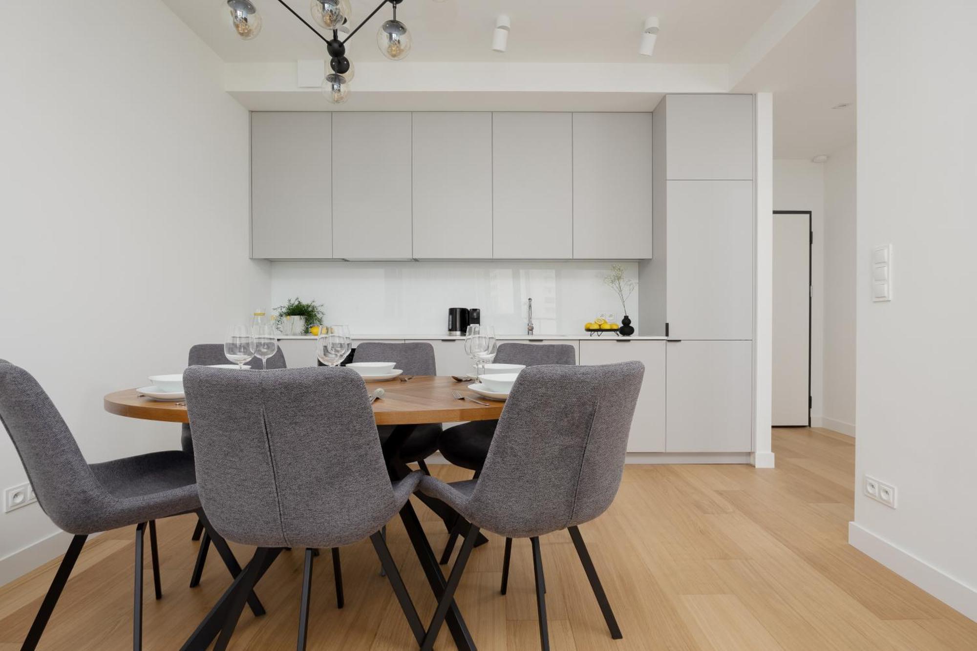 Luxurious And Modern In Center With Parking By Renters Prestige * Warszawa